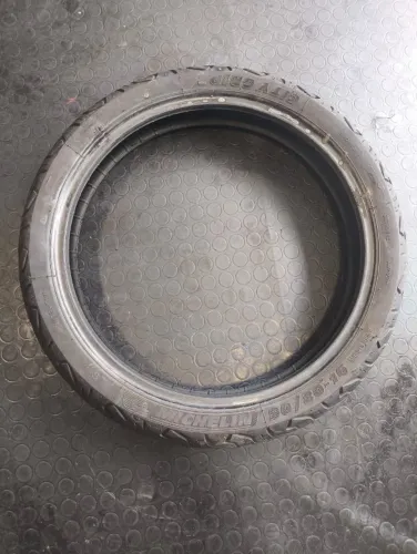 Pneu Michelin 90/80/16