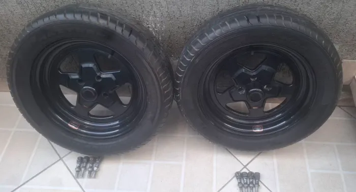 Vendo Rodas AG Pro Star 15x4 com Pneus