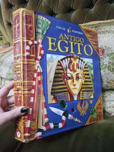 Livro Guia Antigo Egito interativo 