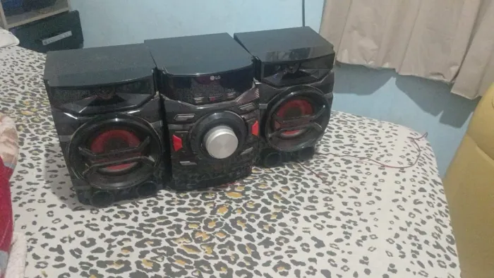 Aparelho de som LG xbomm cm4350 - Usado e conservado