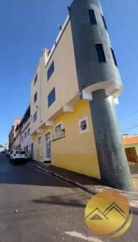 Sobrado situado no coração de PitanguiMG, em uma rua central e de fácil acesso