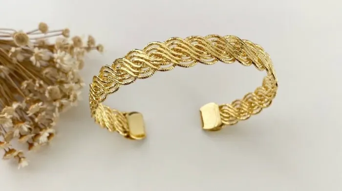 Bracelete feminino banhado a ouro 