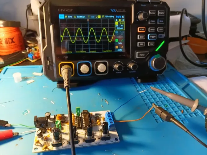 Osciloscópio 2D15P Fnirsi 2 canais de 100 MHz + Multímetro + Gerador de Sinais