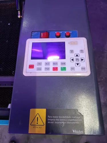 Vendo máquina de corte a lazer