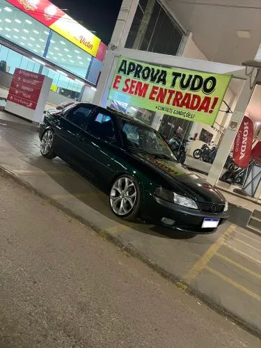 Chevrolet Vectra CD 2.2 16V / 2.0 16V Mec./aut. 1999