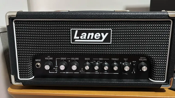 Cabeçote Laney para contra baixo 200w