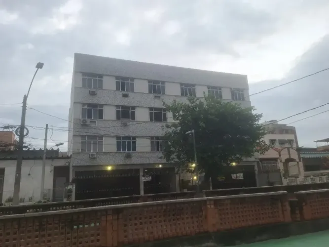 Oliveira Belo, Vila da Penha. Ótimo 2 quartos com 85m, cozinha ampla, sala grande. Sol da