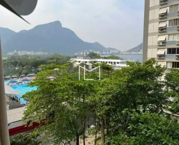 SELVA DE PEDRAS EM ANDAR ALTO COM VISTA LIVRE, LAGOA e VERDE!