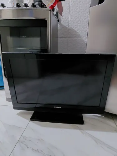 Televisão com defeito na imagem sem o cabo