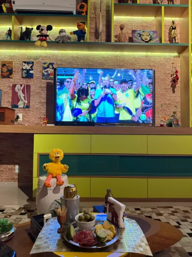 TV LG 64K Ultra HD 65UB9800 - não funciona Defeito na placa principal