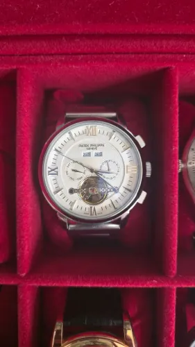 Relógio Patek Philippe automático - usado