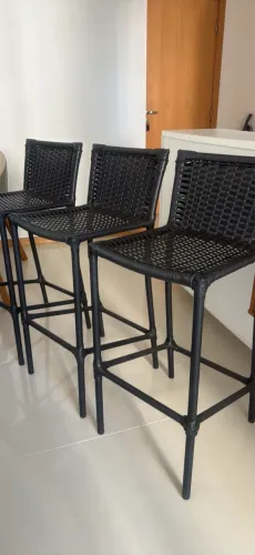 3 banquetas de fibra sintética