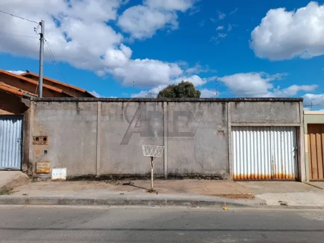 Imóvel à Venda com lote de 300m²- Bairro Alterosa 1