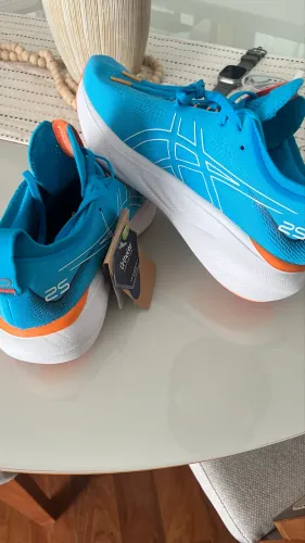 Asics nimbus 25 tamanho 40