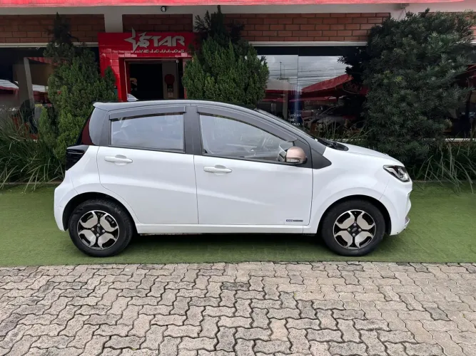 JAC E-JS1 62cv 5P Aut. (elétrico) 2025