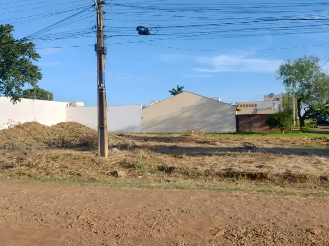 Lindo terreno de esquina Nova Campo Grande