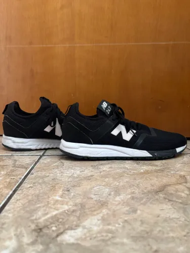 Tênis New Balance 247