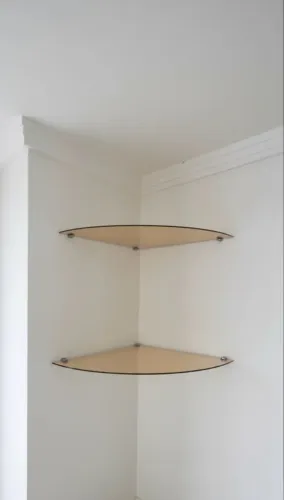 Prateleiras de vidro para cantos de parede
