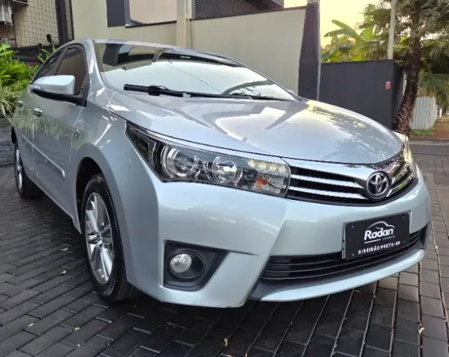 Toyota Corolla Altis 2.0 Flex 16V Aut. 2015