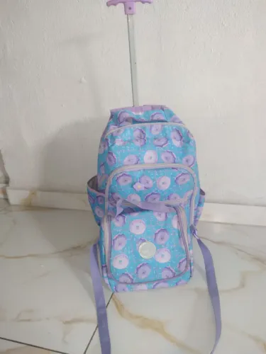 Mochila de rodinha com lancheira