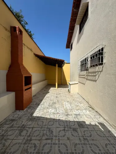 Casa em Condomínio Fechado na Av dos Holandeses - Condomínio Hilton Rodrigues.