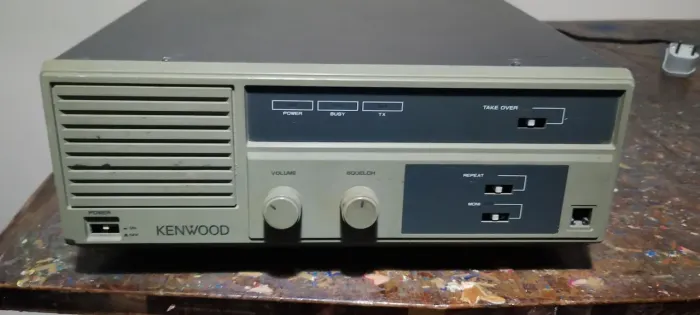 Repetidor UHF Kenwood TKR-820