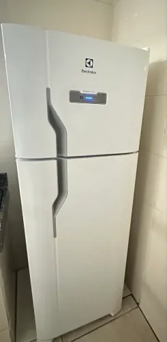 Geladeira eletrolux SEMI NOVA