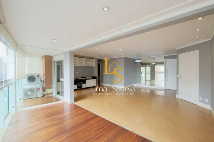 Apto com 3 suítes à venda, 124m² - Vila Olímpia