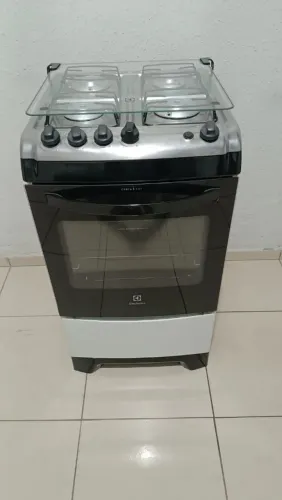 Fogão elétrolux 4 bocas manual muito bem conservado!