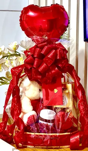 Cestas. Linda Cesta Love. Surpreenda Quem vc ama.