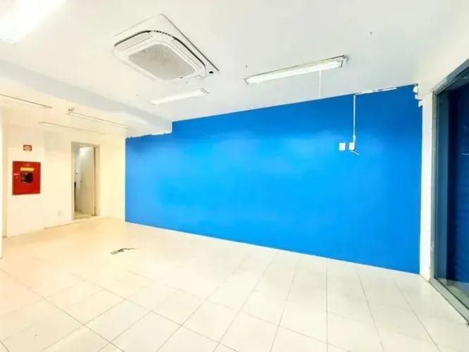 Ponto Comercial/Loja para Alugar no Centro Histórico com 40m² de Área Útil Disponível