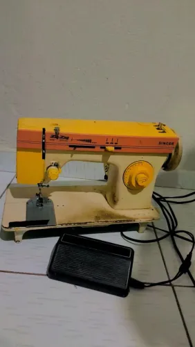 Vendo máquina de custura