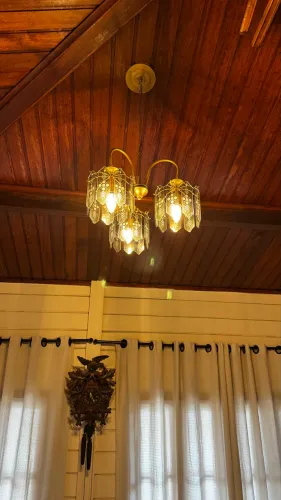Lustre em metal, 43lâmpadas, década de 70 com paletas em vidro