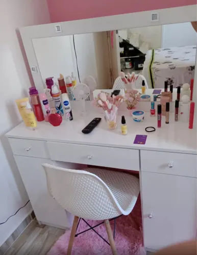 Penteadeira Demóbile Carisma Camarim Com Espelho 3 Gavetas 2 Portas H Cor Branco