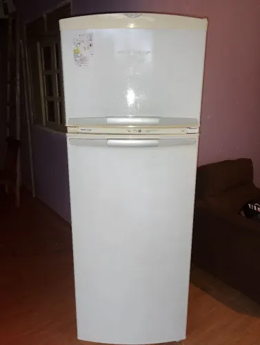 Vendo geladeira Brastemp