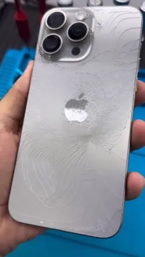 iPhone 13 Pro Max branco