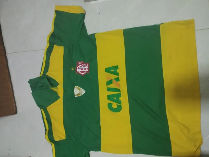 Camisa do flamengo de 2013 raridade muito bem conservada ótima qualidade.