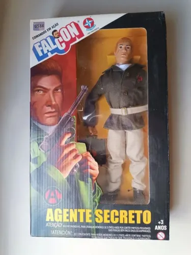 BONECO FALCON ESTRELA AGENTE SECRETO