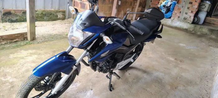 VENDO MOTO HONDA 160 CG TITAN