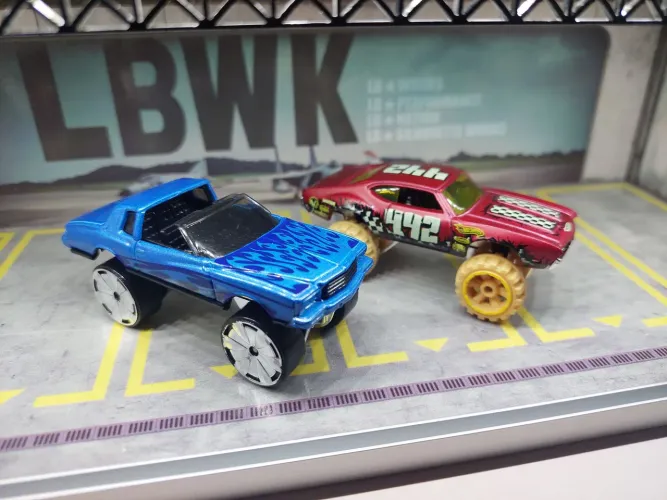 Hot Wheels loose