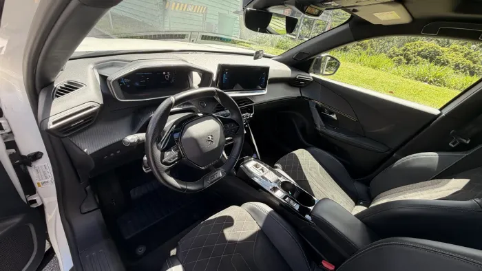 Peugeot E-2008 5P Aut. (elétrico) 2023