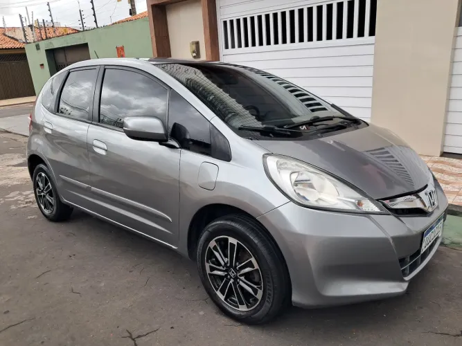 Honda Fit LX 1.4/ 1.4 Flex 8v/16v 5P Aut. 2013
