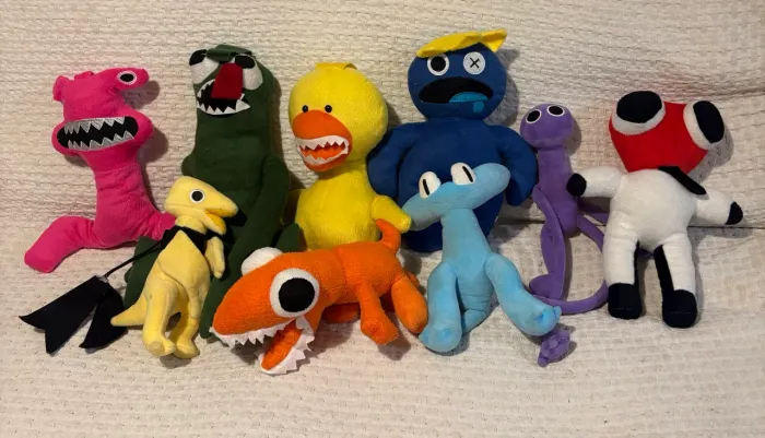 Bonecos Rainbow Friends