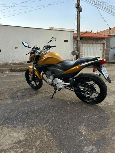 CB 300 EM ÓTIMO ESTADO 