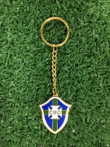 Antigo Chaveiro Metálico Dourado CBD Confederação Brasileira de Desportos 1970 Nunca Usado