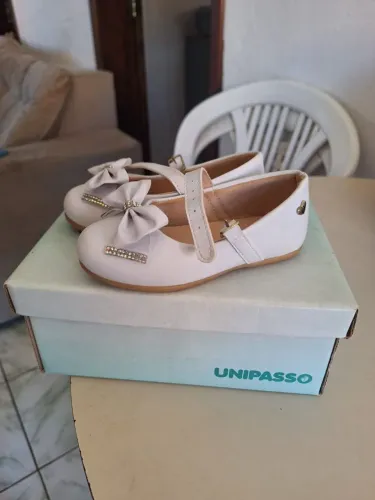 Vende-se sapatilha semi nova