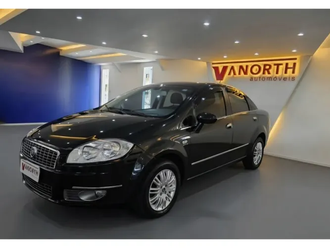 Fiat Linea Essence 1.8 Flex 16V 4P 2013