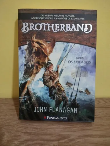 Livro Brotherband - Exilados - John Flanagan