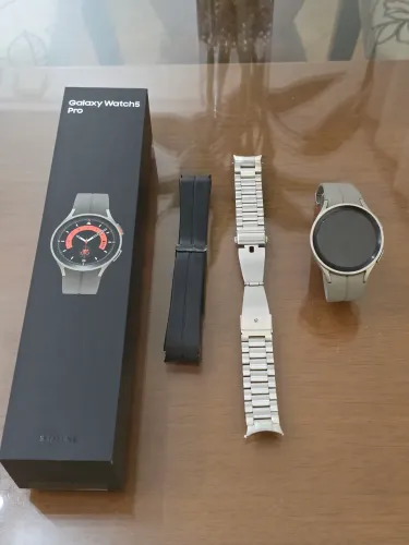 Smartwatch- Samsung Galaxy Watch 5 Pro + pulseiras