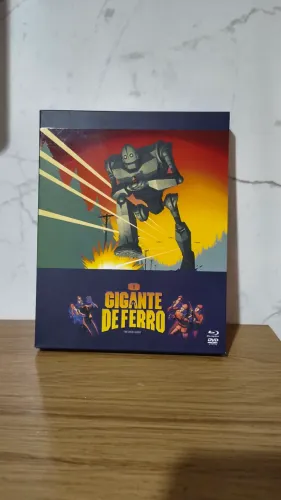 Blu-ray Gigante de Ferro Duplo com Luva e Cards